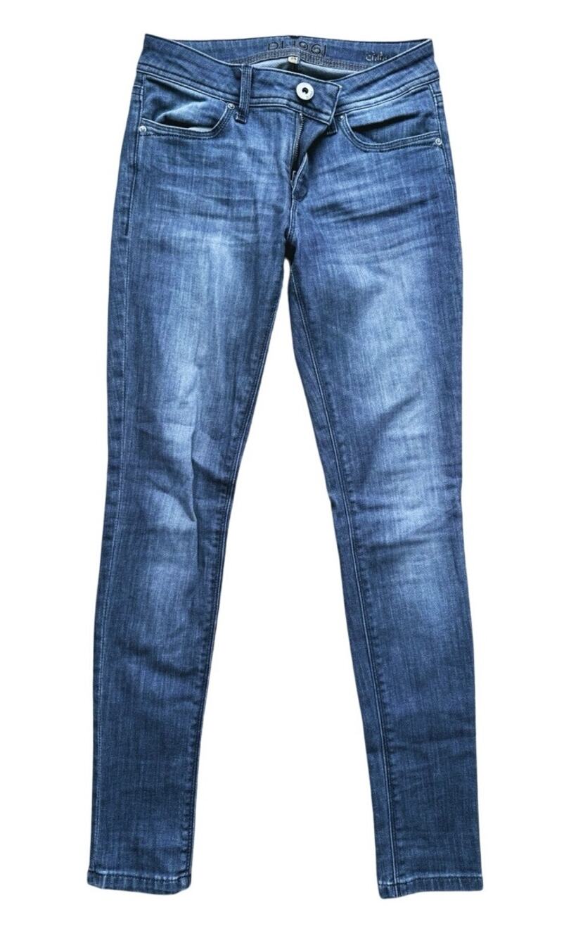 DL1961 Y2K Grunge Low Rise Skinny Jeans Size 24 Pierce Wash Edgy Skater Street